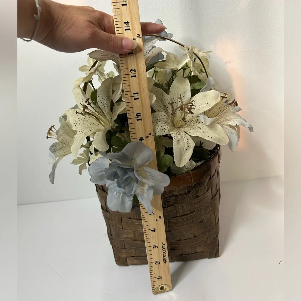 Artificial flower basket / faux floral arrangement